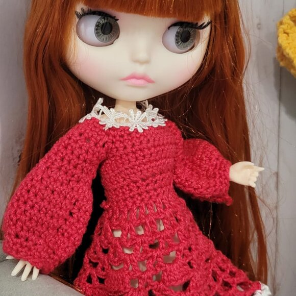 Beautiful 30cm Blythe Doll – Red Hair – Handmade Crochet Outfit - Picture 3 of 10
